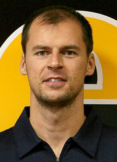 Obrázek “http://hokejkv.cz/foto/hraci/2007/kraft_milan_velky.jpg” nelze zobrazit, protože obsahuje chyby. Obrázek “http://hokejkv.cz/foto/hraci/2007/kraft_milan_velky.jpg” nelze zobrazit, protože obsahuje chyby.