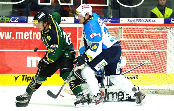Derby rozhodovaly přesilovky, body bere Plzeň